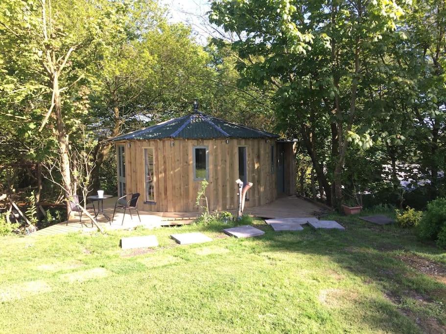 The Roundhouse - Unique Space Nestled In The Trees Begelly Exterior photo